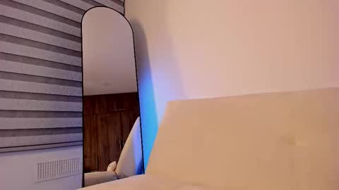 Sarah  online show from November 26, 5:26 am