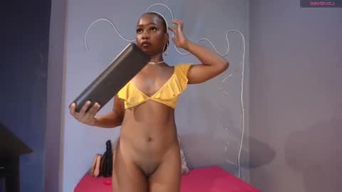 saraaguzman online show from January 6, 7:29 pm