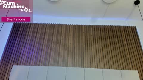   online show from March 5, 10:35 am