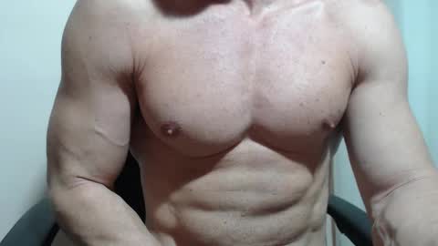 saradorj92 online show from March 18, 12:16 am