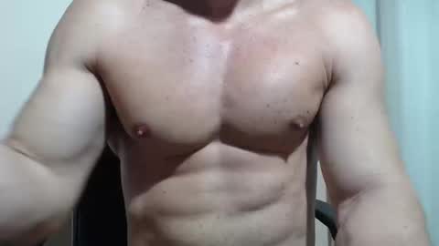 saradorj92 online show from March 20, 10:37 pm