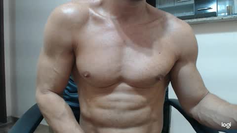Snapshot of saradorj92 chatting on February 10, 5:36 am saradorj92 online show from February 10, 5:36 am