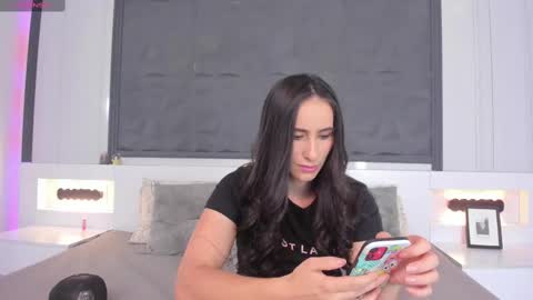 Snapshot of saragomez_1 chatting on March 1, 2:55 pm Sara Gomez online show from March 1, 2:55 pm