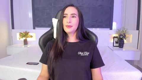 Snapshot of saragomez_1 chatting on September 23, 12:32 pm Sara Gomez online show from September 23, 12:32 pm