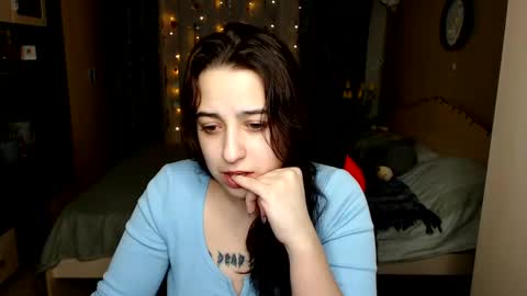 Yours Sarah online show from March 9, 8:42 pm