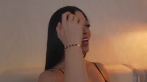       online show from March 21, 11:19 pm