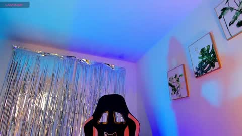 INSTAGRAM...sarah22 p online show from February 2, 10:28 pm