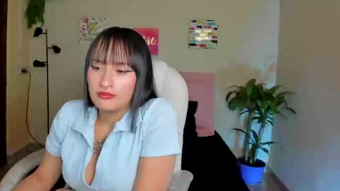 Sarah Ramirez online show from February 25, 9:04 pm