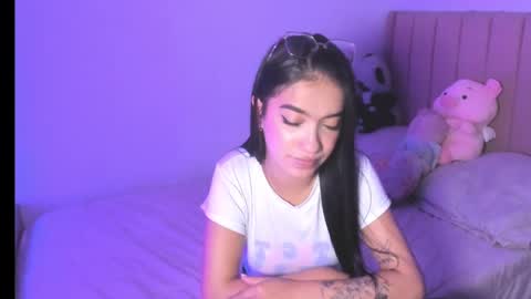 Snapshot of sarah_stone15 chatting on October 8, 12:51 am Sarah online show from October 8, 12:51 am