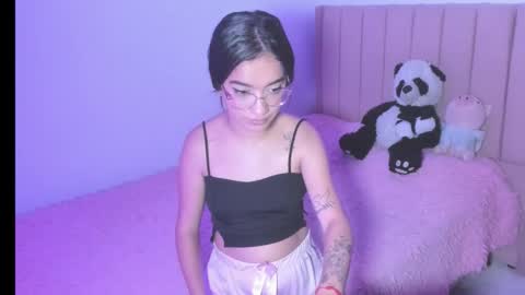 Snapshot of sarah_stone15 chatting on October 27, 6:30 pm Sarah online show from October 27, 6:30 pm