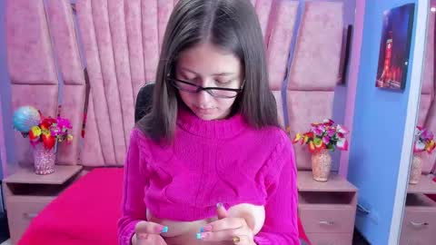 Sarah online show from October 22, 2:30 pm