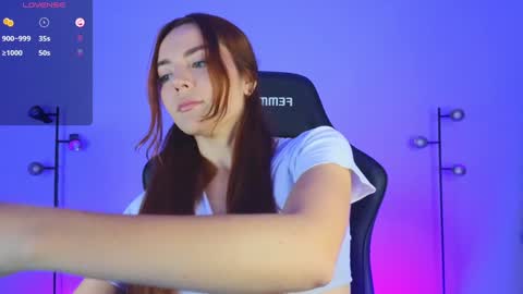 Snapshot of sarah_swtt chatting on January 19, 3:39 am - next broadcast 28 nov  7 pm Col online show from January 19, 3:39 am