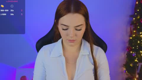 Snapshot of sarah_swtt chatting on December 29, 3:33 am - next broadcast 28 nov  7 pm Col online show from December 29, 3:33 am