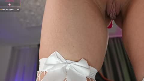 Sarahjadore online show from March 6, 7:54 pm