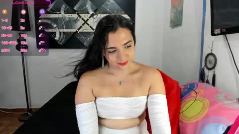 Snapshot of sarahjey chatting on March 9, 8:42 pm SARAHJEY online show from March 9, 8:42 pm