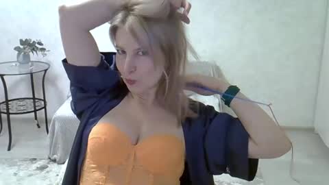 Snapshot of sarahphelps chatting on March 7, 6:22 pm sarahphelps online show from March 7, 6:22 pm