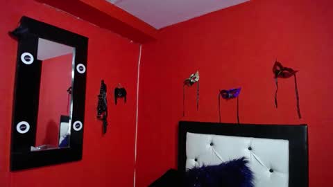 Sarah online show from February 12, 7:28 pm