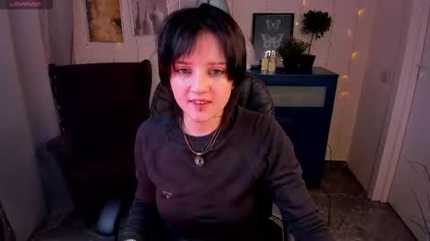 Sarah online show from February 3, 10:52 am