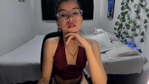 Sarah  online show from February 10, 7:50 pm