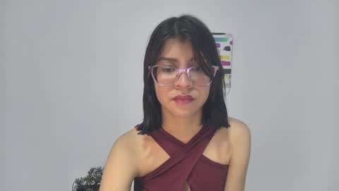 Snapshot of sarahsmitt chatting on October 3, 6:49 pm Sarah online show from October 3, 6:49 pm
