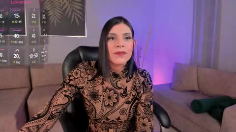Snapshot of sarahyates chatting on October 18, 5:11 am Sarah independent model online show from October 18, 5:11 am