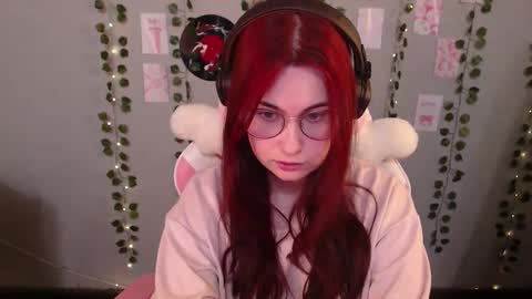 Sara online show from December 22, 1:29 pm