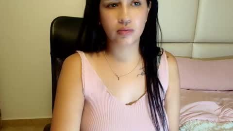 saramantha09 online show from May 6, 2:06 am