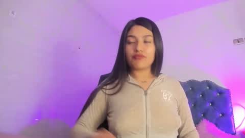 sarastonesx online show from January 6, 7:56 am