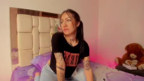 Sara  online show from September 21, 6:28 am