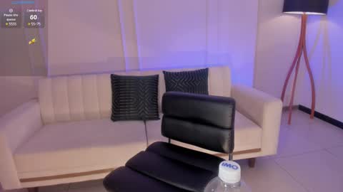 Sara Winstone online show from March 6, 11:31 pm