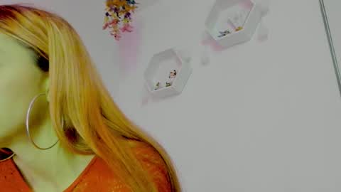 Saray  online show from December 5, 11:34 pm