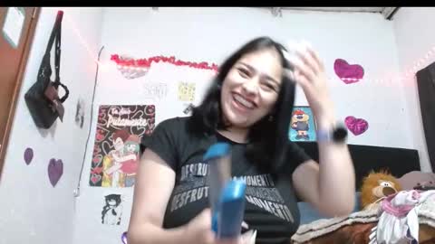 Snapshot of saray_extrovert1 chatting on October 5, 1:25 am Sara Jimenez online show from October 5, 1:25 am