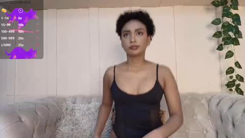 Snapshot of saray_mardez chatting on February 27, 12:23 pm Saray Mardez online show from February 27, 12:23 pm