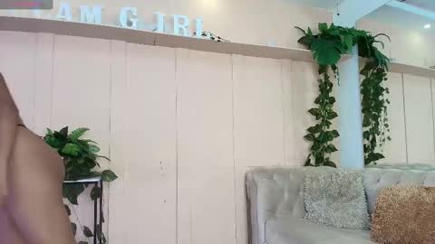 Snapshot of saray_mardez chatting on March 7, 12:23 pm Saray Mardez online show from March 7, 12:23 pm