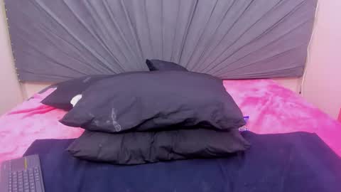 Snapshot of saray_messy chatting on October 18, 3:16 pm Saray online show from October 18, 3:16 pm