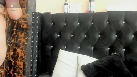 Snapshot of saraymoorex_ chatting on September 11, 6:31 pm Saray online show from September 11, 6:31 pm