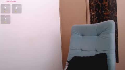 Snapshot of saraymoorex_ chatting on October 2, 7:23 pm Saray online show from October 2, 7:23 pm