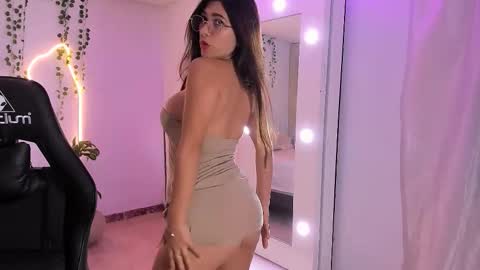 Snapshot of sarima420 chatting on October 18, 11:09 pm Sarima and Leo online show from October 18, 11:09 pm