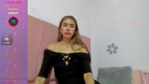 sarita_jones23 online show from December 19, 2:07 am