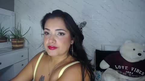 Sarita Tellez online show from December 11, 7:14 pm