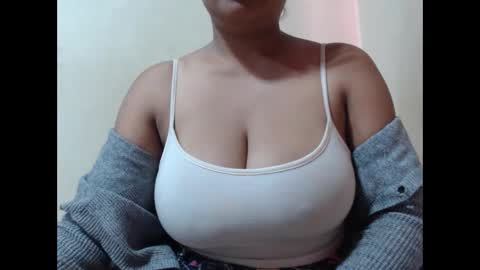 saronette online show from October 13, 5:53 am