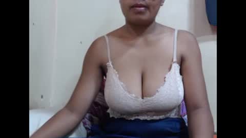 saronette online show from January 13, 7:00 am