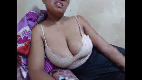 saronette online show from January 10, 11:00 am