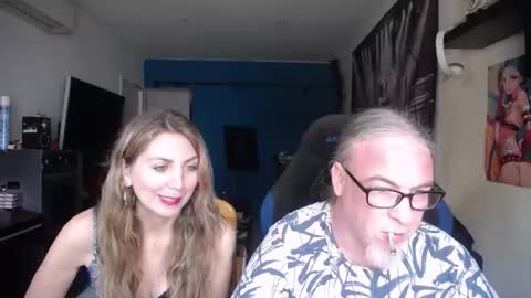 Snapshot of saruandjay chatting on October 13, 9:11 am Giselle and Jay online show from October 13, 9:11 am