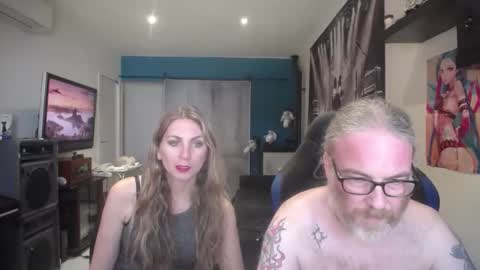 Snapshot of saruandjay chatting on September 27, 10:24 am Giselle and Jay online show from September 27, 10:24 am