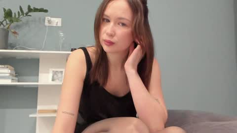 Snapshot of sasha_bell_ chatting on February 5, 3:02 am Sasha online show from February 5, 3:02 am