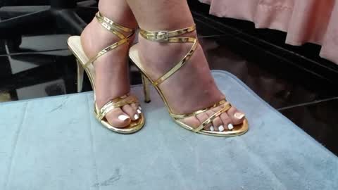 sasha start online show from April 16, 8:09 pm