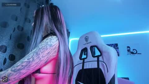    im expecting 300 thumbs up on my altar online show from November 24, 12:42 am