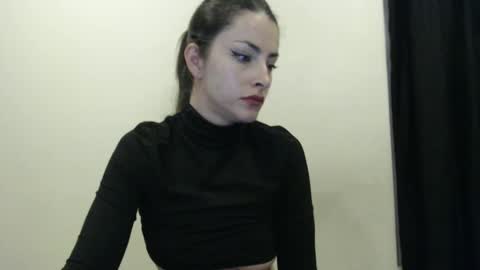 Snapshot of satansbabenia_v chatting on February 21, 11:54 pm Nia online show from February 21, 11:54 pm