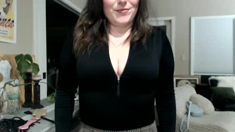 Satine online show from December 4, 6:49 am